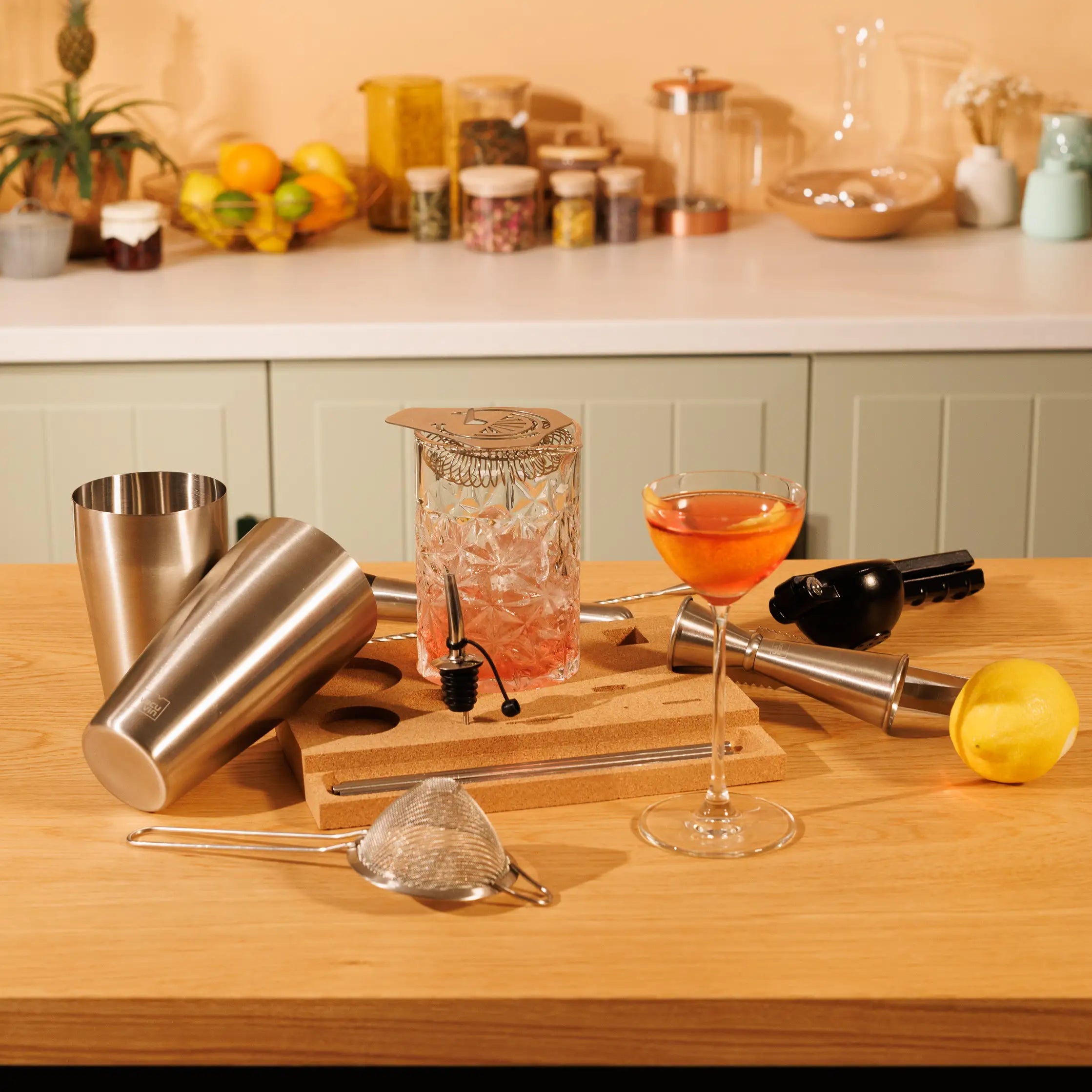 vacu-vin-bar-in-a-box-master-16-teiliges-cocktailset-aus-edelstahl image 4