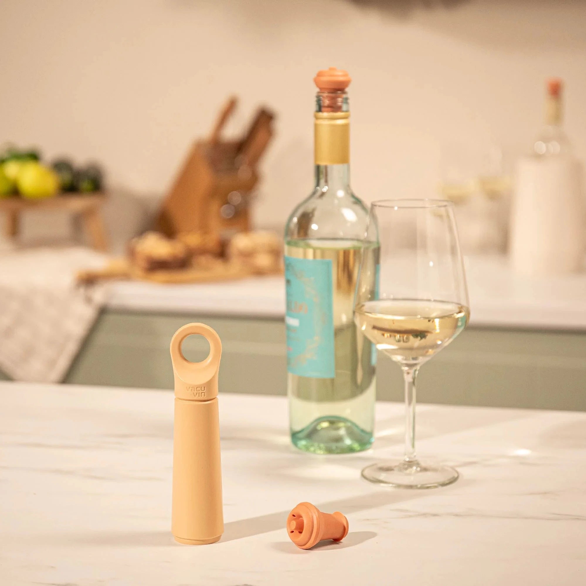 vacu-vin-loop-weinaufbewahrungsset-terra-vakuumpumpe-mit-1-4-gratis-weinstopfen image 3